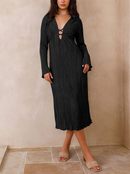 Well Tailored Dress with a Graceful Silhouette