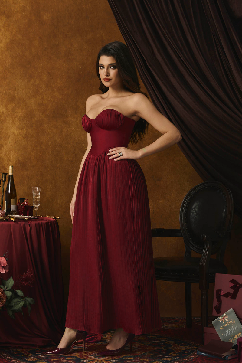 Sophisticated Dress with a Clean Classic Look