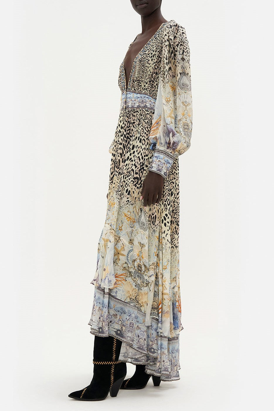 Classic Vintage Dress with a Flattering Fit