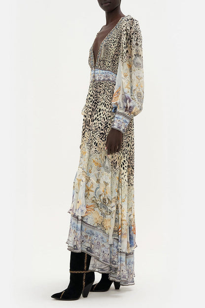 Classic Vintage Dress with a Flattering Fit