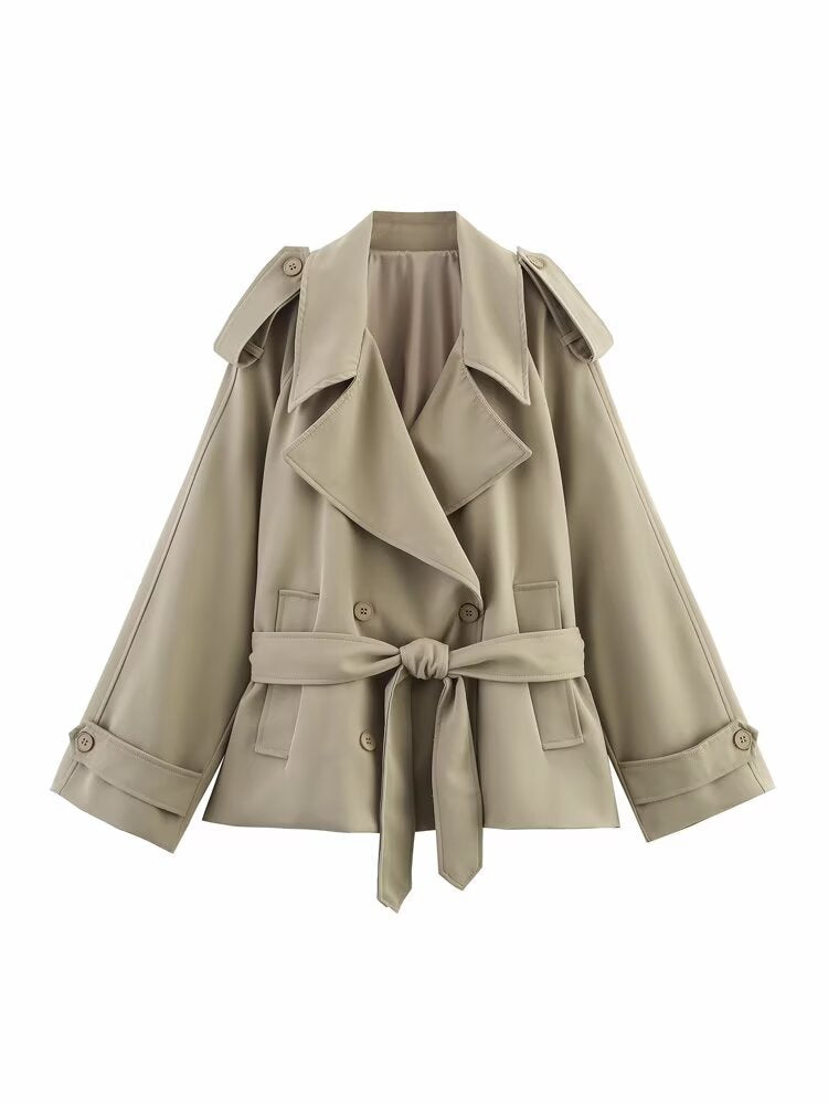 Elegantly Styled Coat for Everyday Wear