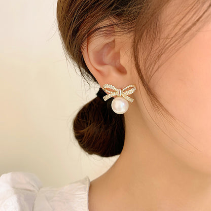 Beautiful Pearl Earring with Unique Style