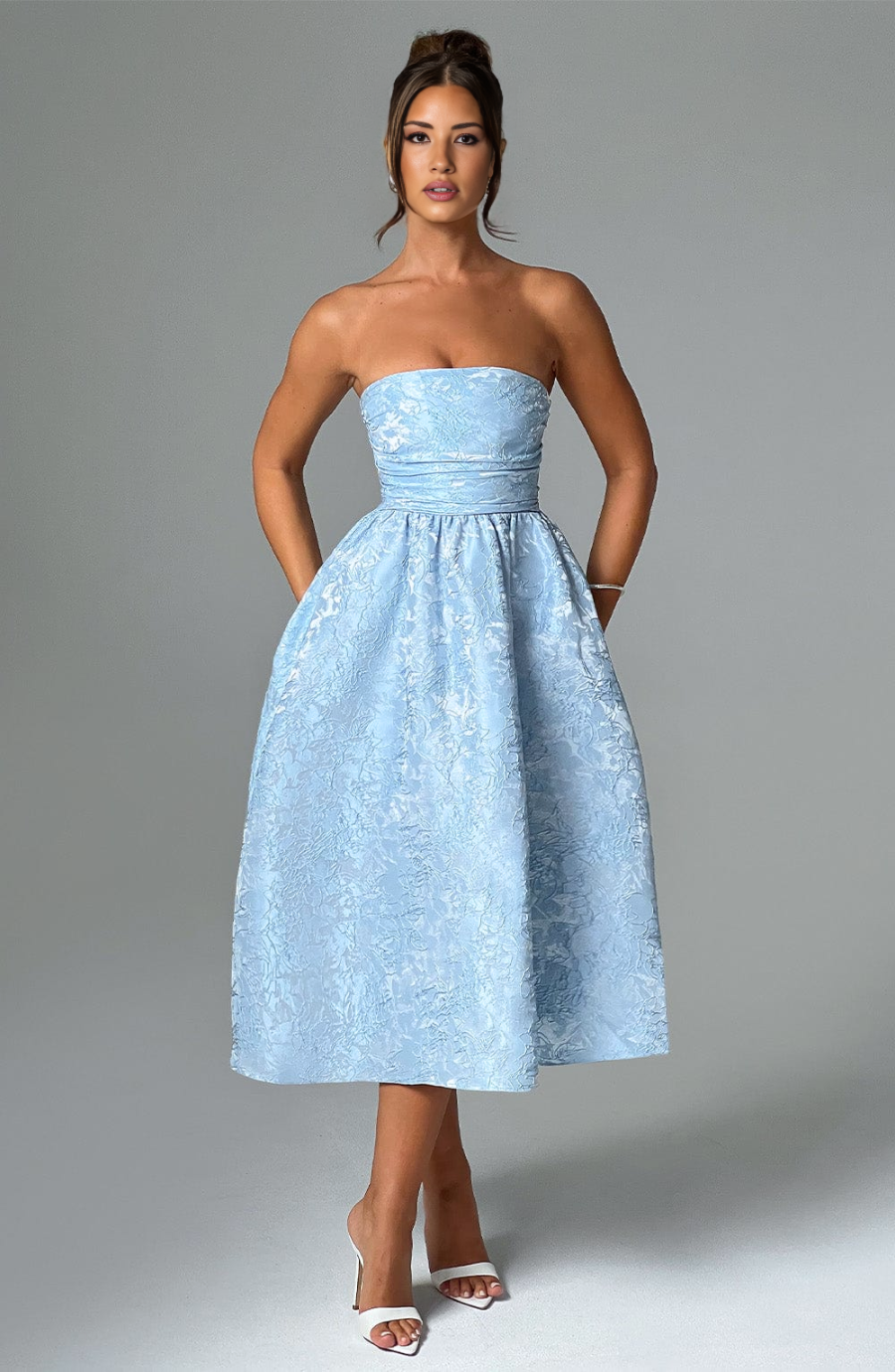 Gracefully Styled Dress for Any Occasion