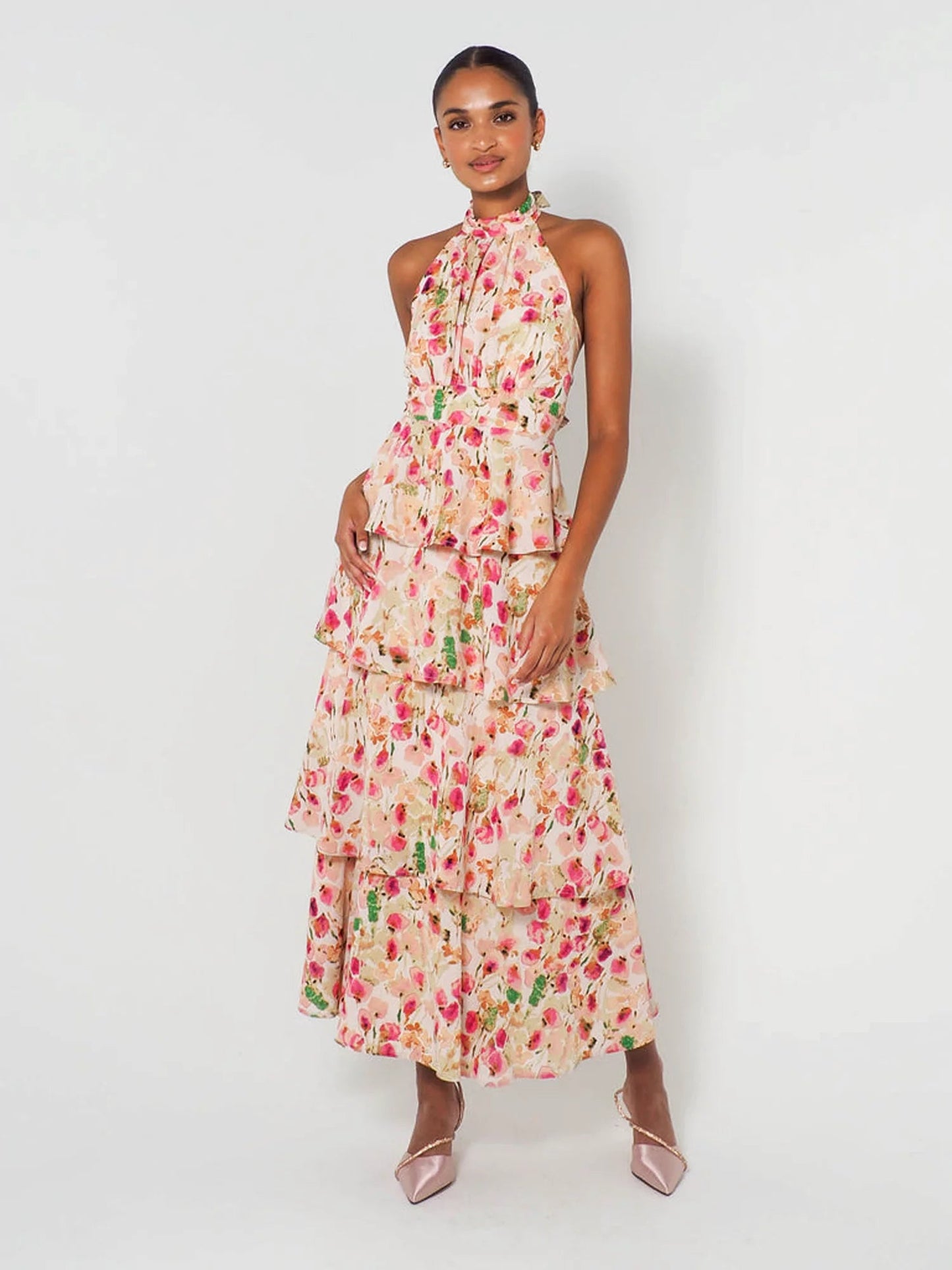 Gracefully Styled Dress for Any Occasion