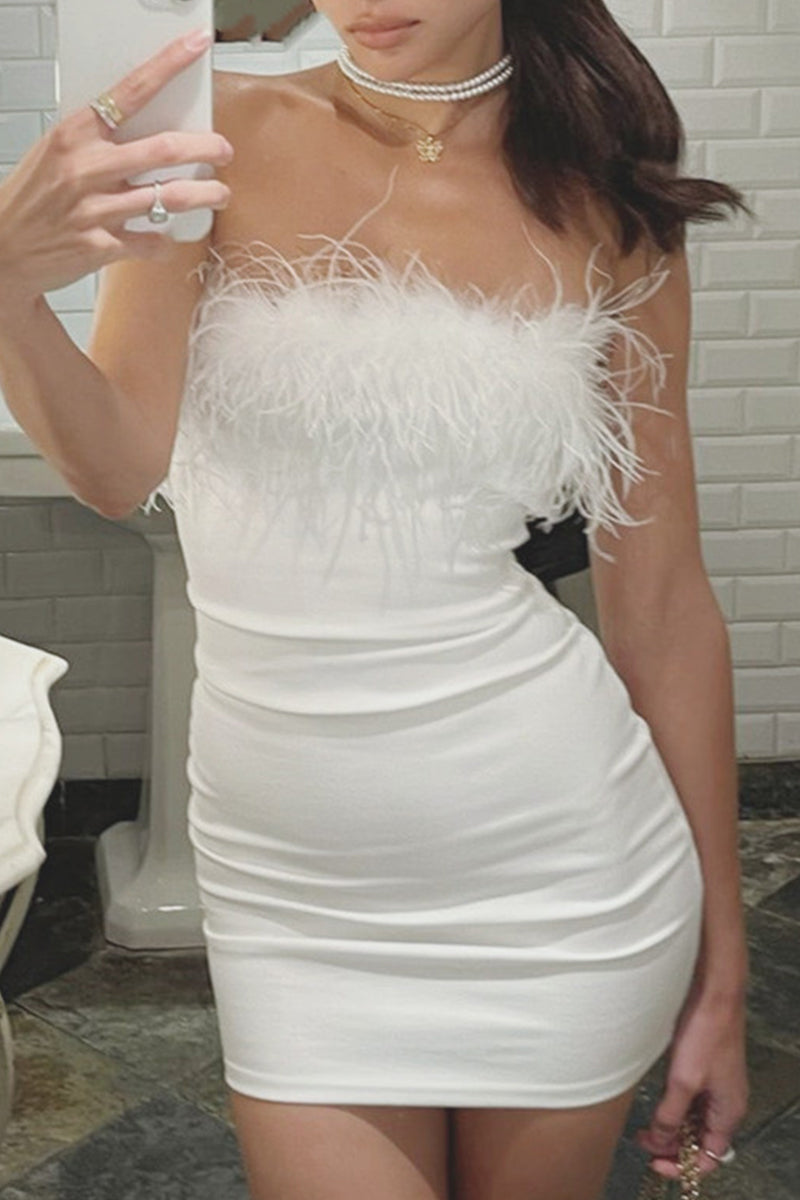 Beautifully Finished Dress in a Timeless Design