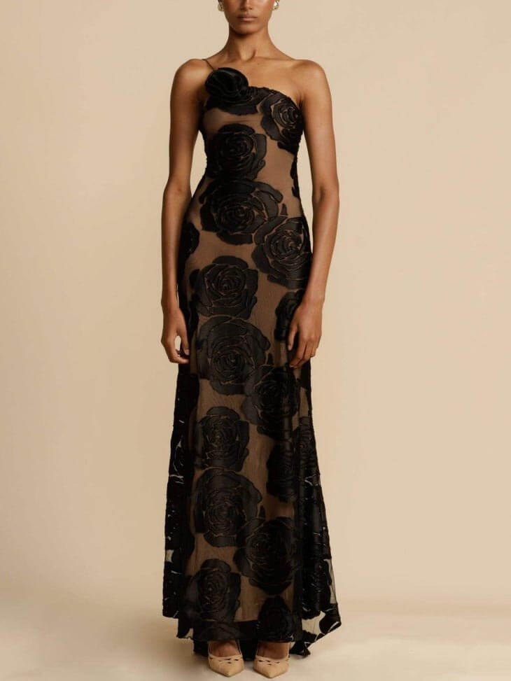 Sophisticated Dress with a Clean Classic Look