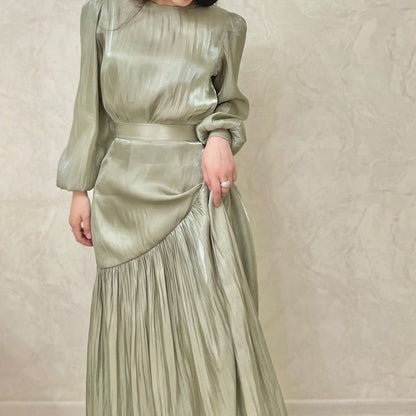 A Vintage Style Dress with Delicate Timeless Details