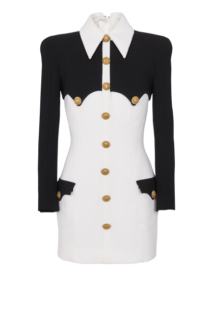 Well Tailored Dress with a Graceful Silhouette