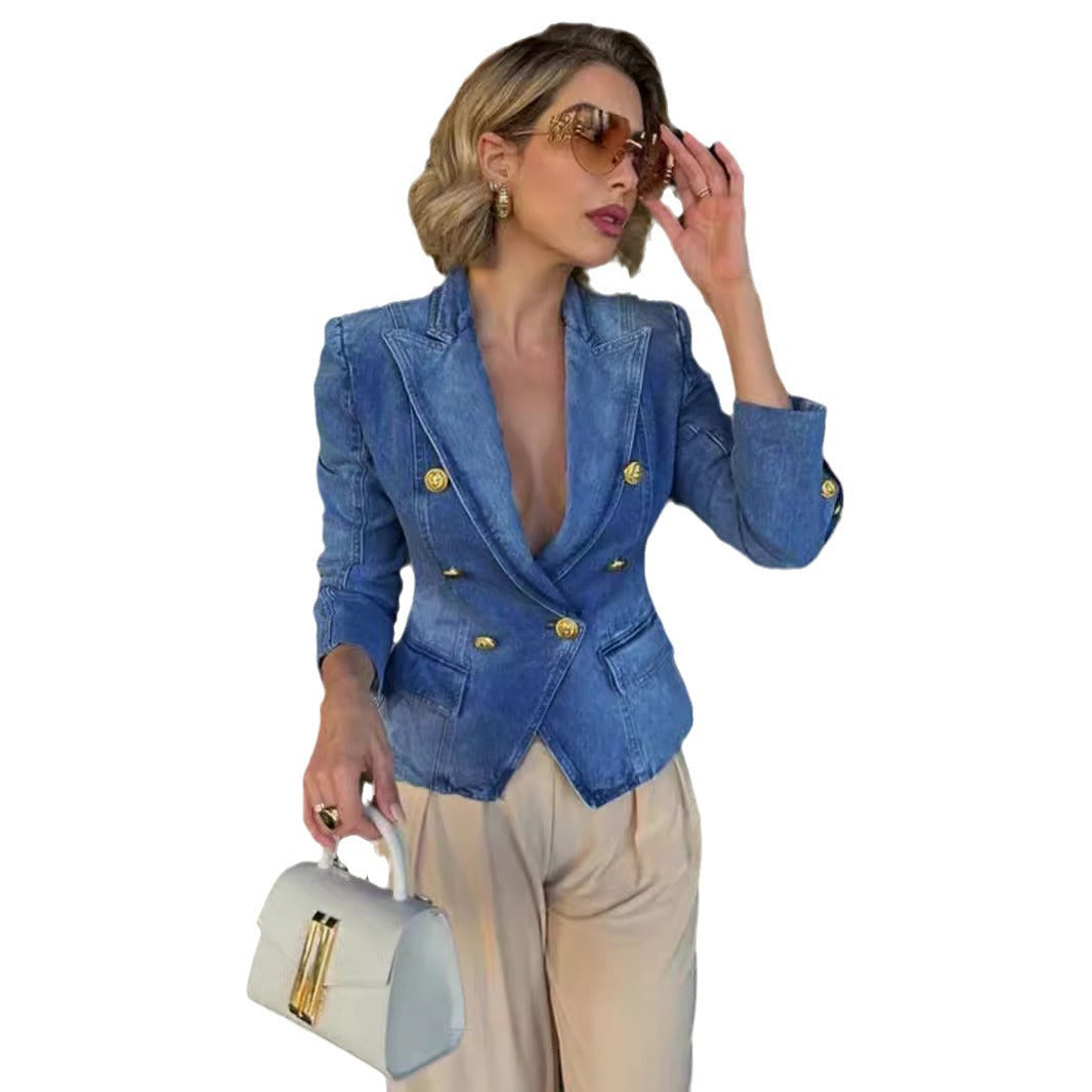 Gracefully Styled Jacket for Any Occasion