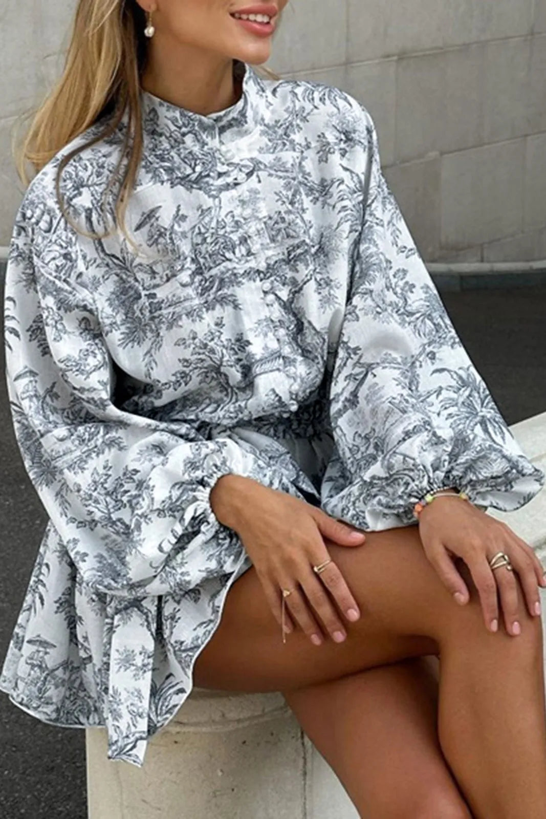 Gracefully Styled Dress for Any Occasion