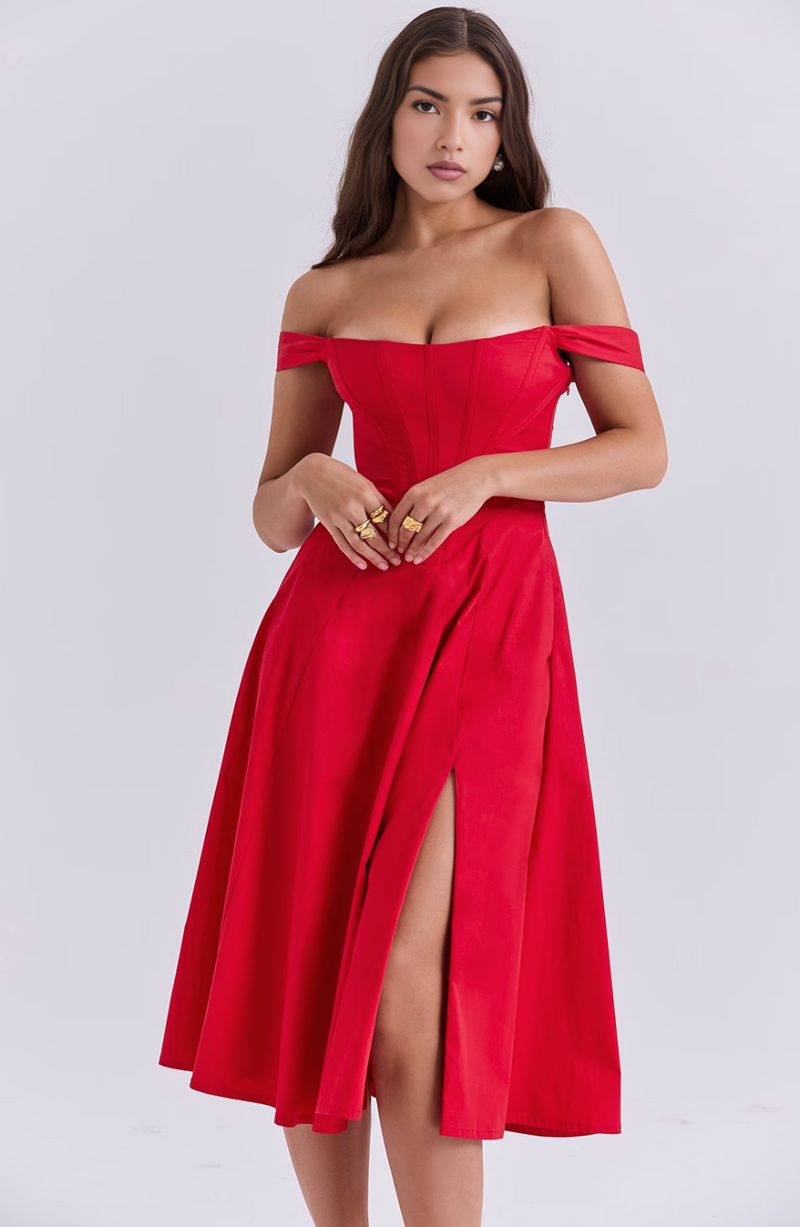 Beautifully Finished Dress in a Timeless Design