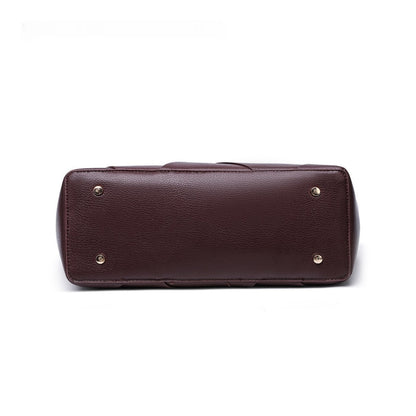 Effortlessly Elegant Bag with a Timeless Design