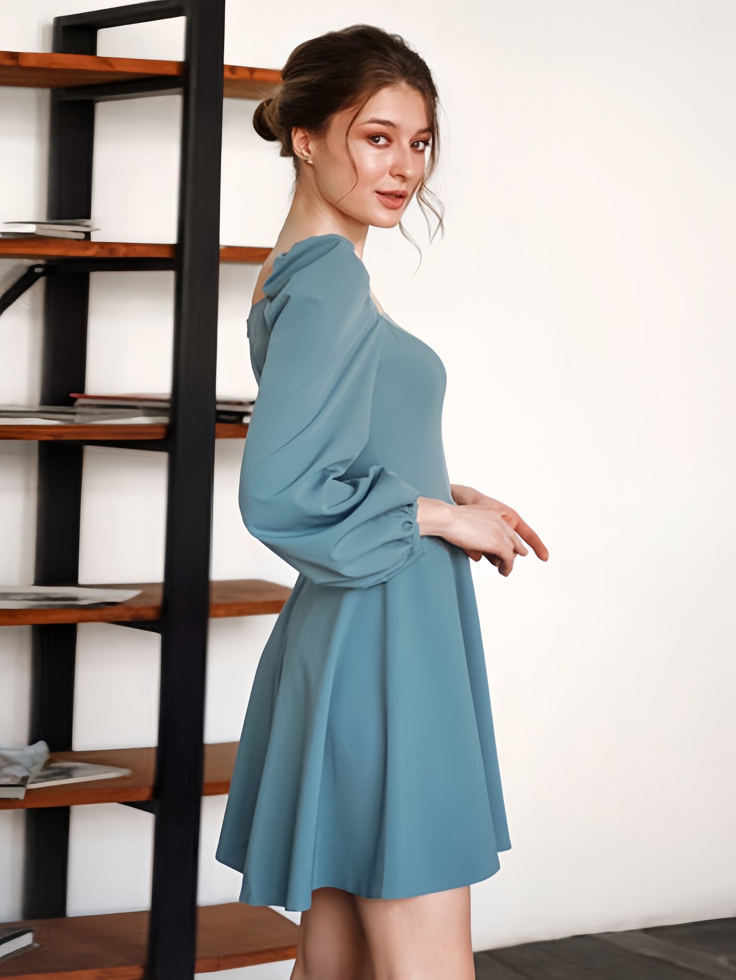 Beautifully Finished Dress in a Timeless Design