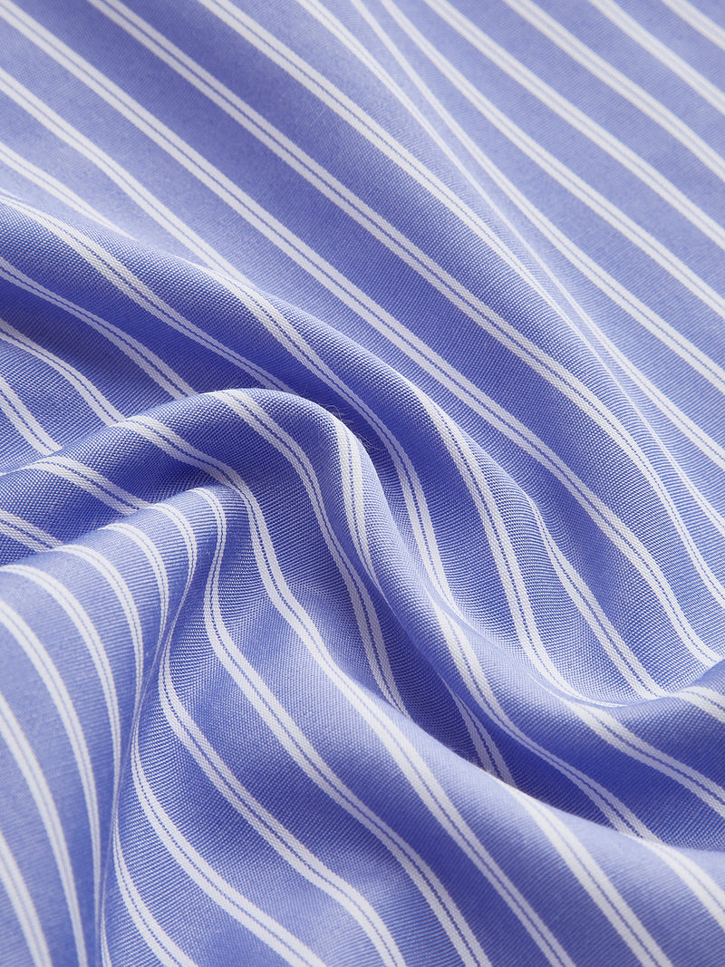 Effortlessly Elegant Pants with a Timeless Design