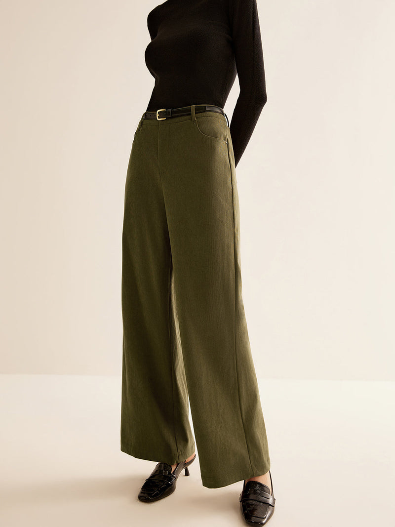 Classic Vintage Pants with a Flattering Fit