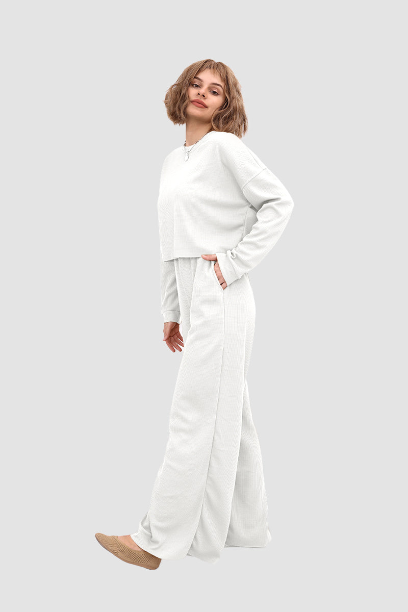 Well Tailored Pullover with a Graceful Silhouette