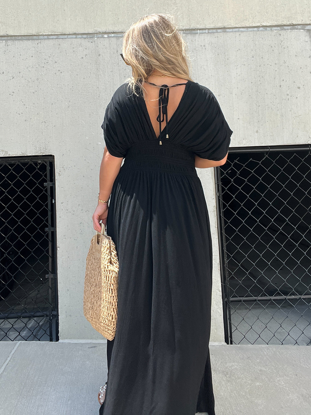 Beautifully Finished Dress in a Timeless Design