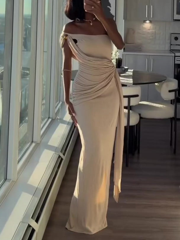 Gracefully Styled Dress for Any Occasion