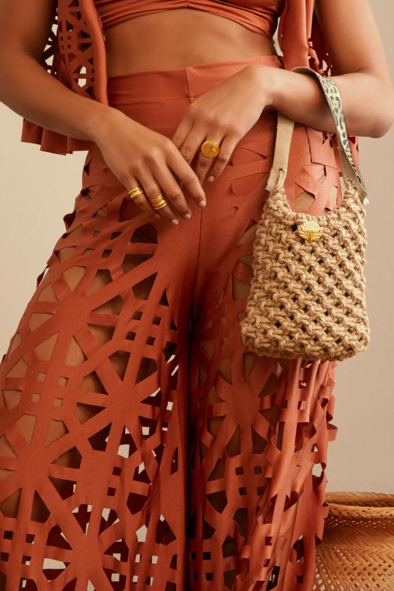Well Tailored Pants with a Graceful Silhouette