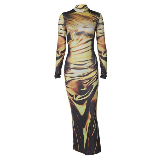 Well Tailored Dress with a Graceful Silhouette