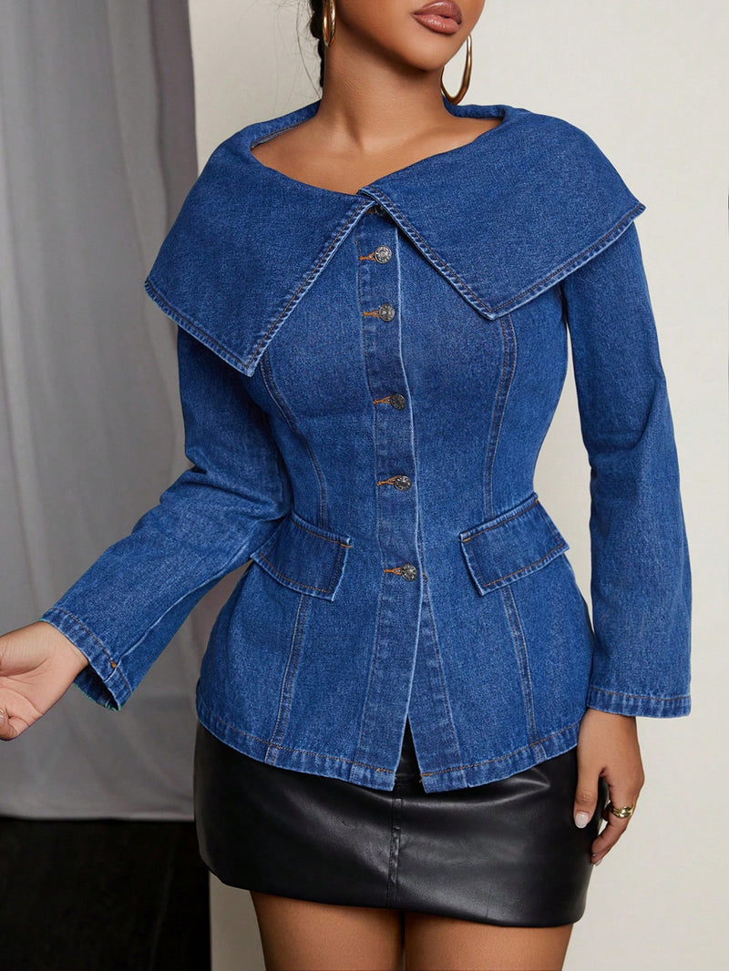 Sophisticated Coat with a Clean Classic Look