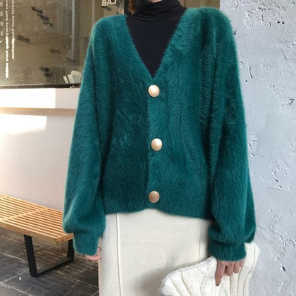 Well Tailored Cardigan with a Graceful Silhouette