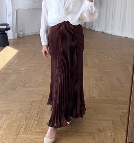 Beautifully Finished Garment in a Timeless Design