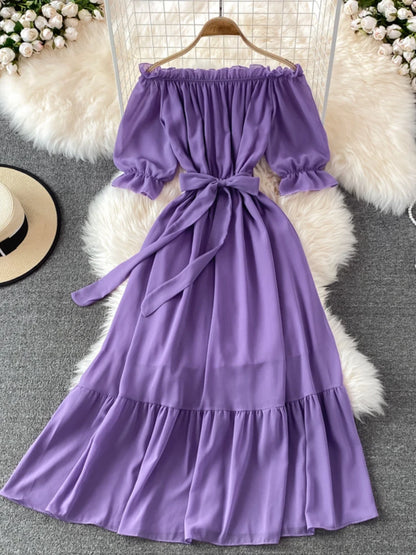 Classic Vintage Dress with a Flattering Fit