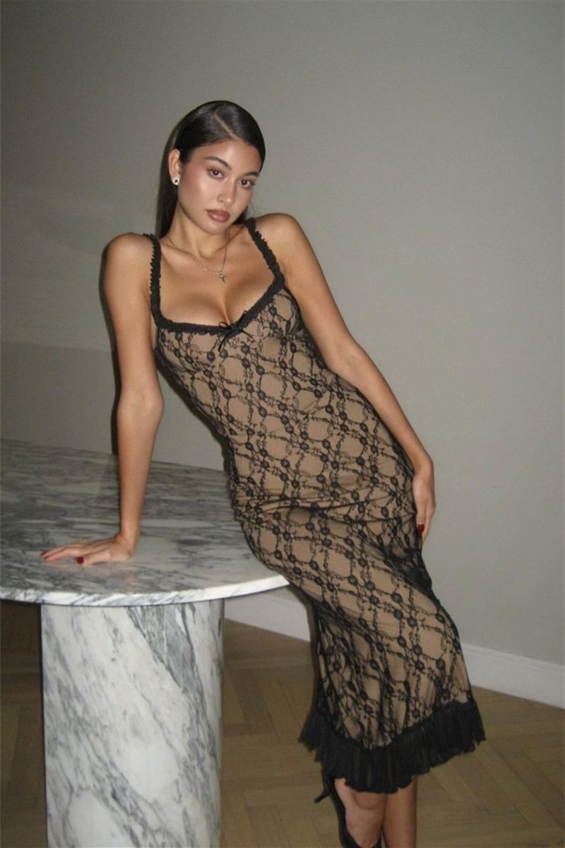 Classic Vintage Dress with a Flattering Fit
