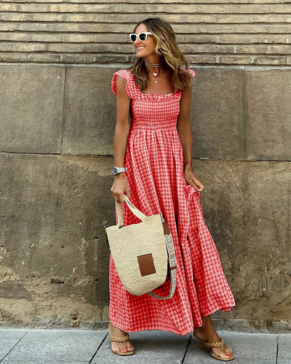 Beautifully Finished Dress in a Timeless Design