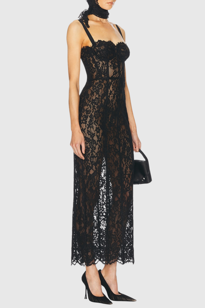 Beautifully Crafted Dress in a Classic Style