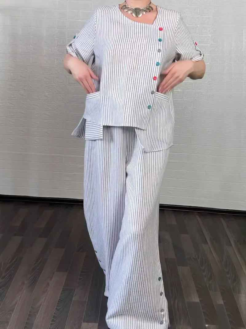 Effortlessly Elegant Pants with a Timeless Design