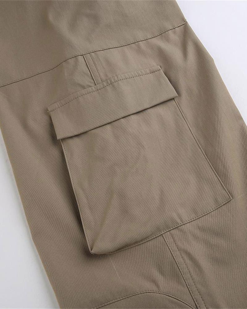 Effortlessly Elegant Pants with a Timeless Design