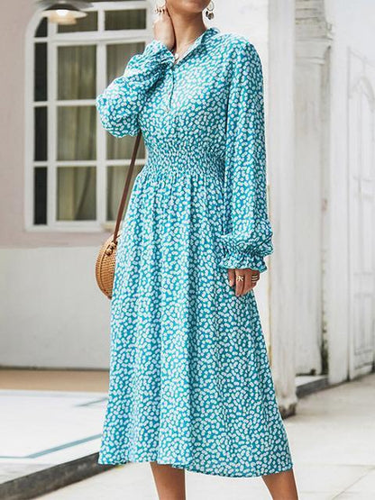 Classic Vintage Dress with a Flattering Fit
