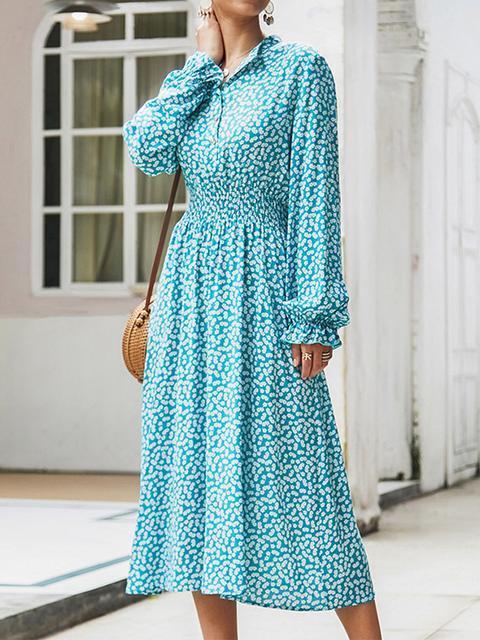Classic Vintage Dress with a Flattering Fit