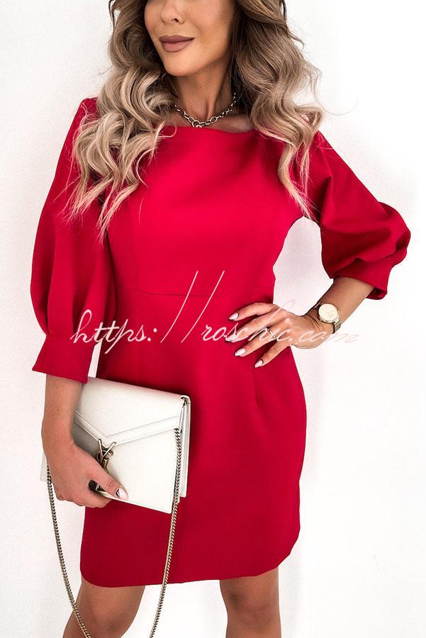Effortlessly Elegant Dress with a Timeless Design