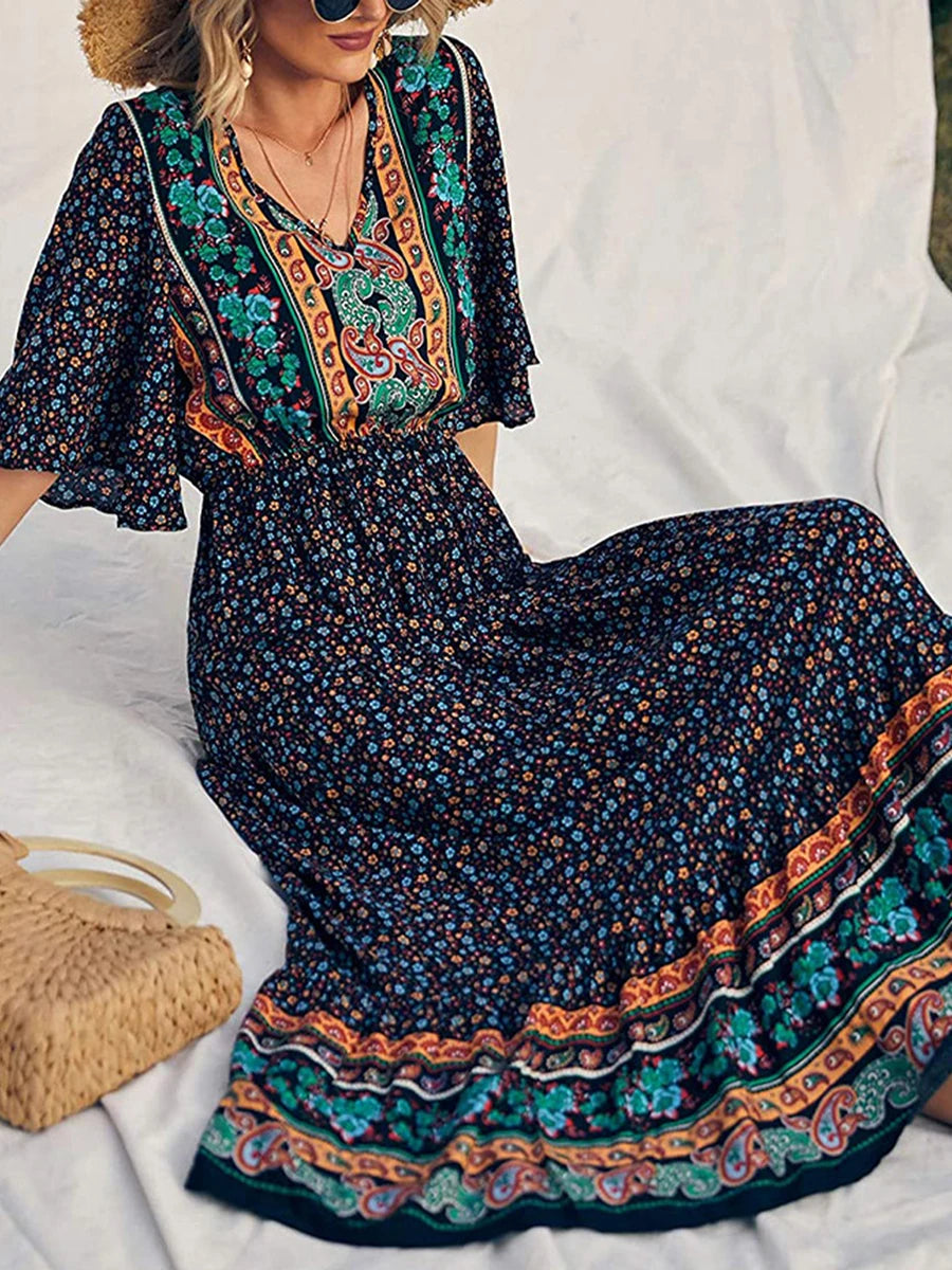 Beautifully Finished Dress in a Timeless Design