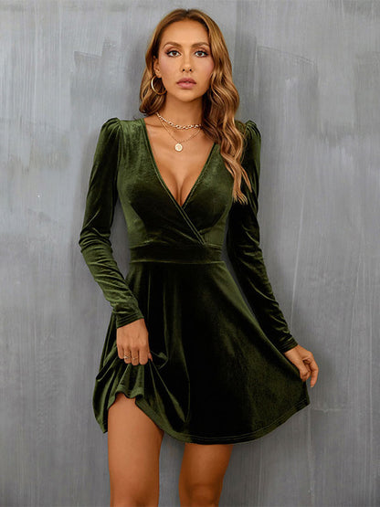 Sophisticated Dress with a Clean Classic Look