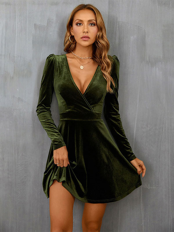 Sophisticated Dress with a Clean Classic Look