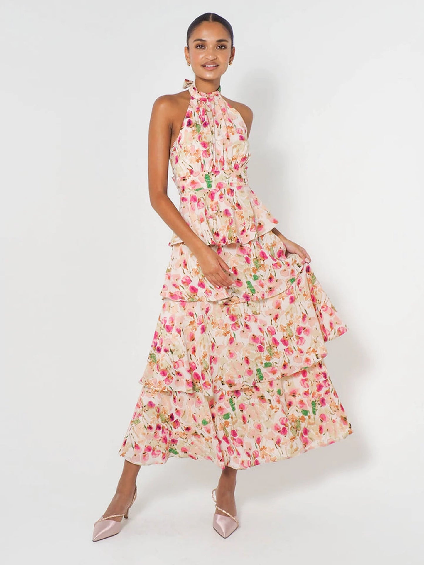 Gracefully Styled Dress for Any Occasion