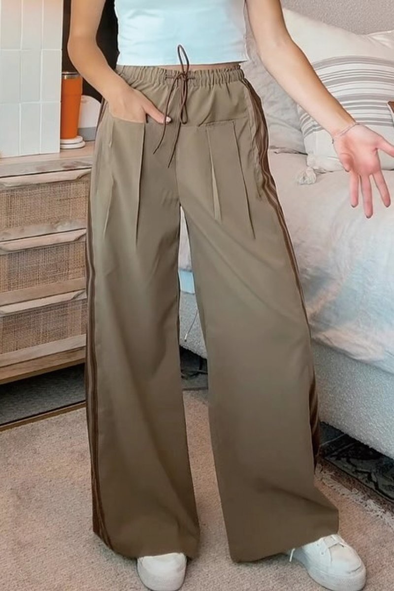 Well Tailored Pants with a Graceful Silhouette