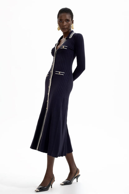Beautifully Finished Dress in a Timeless Design