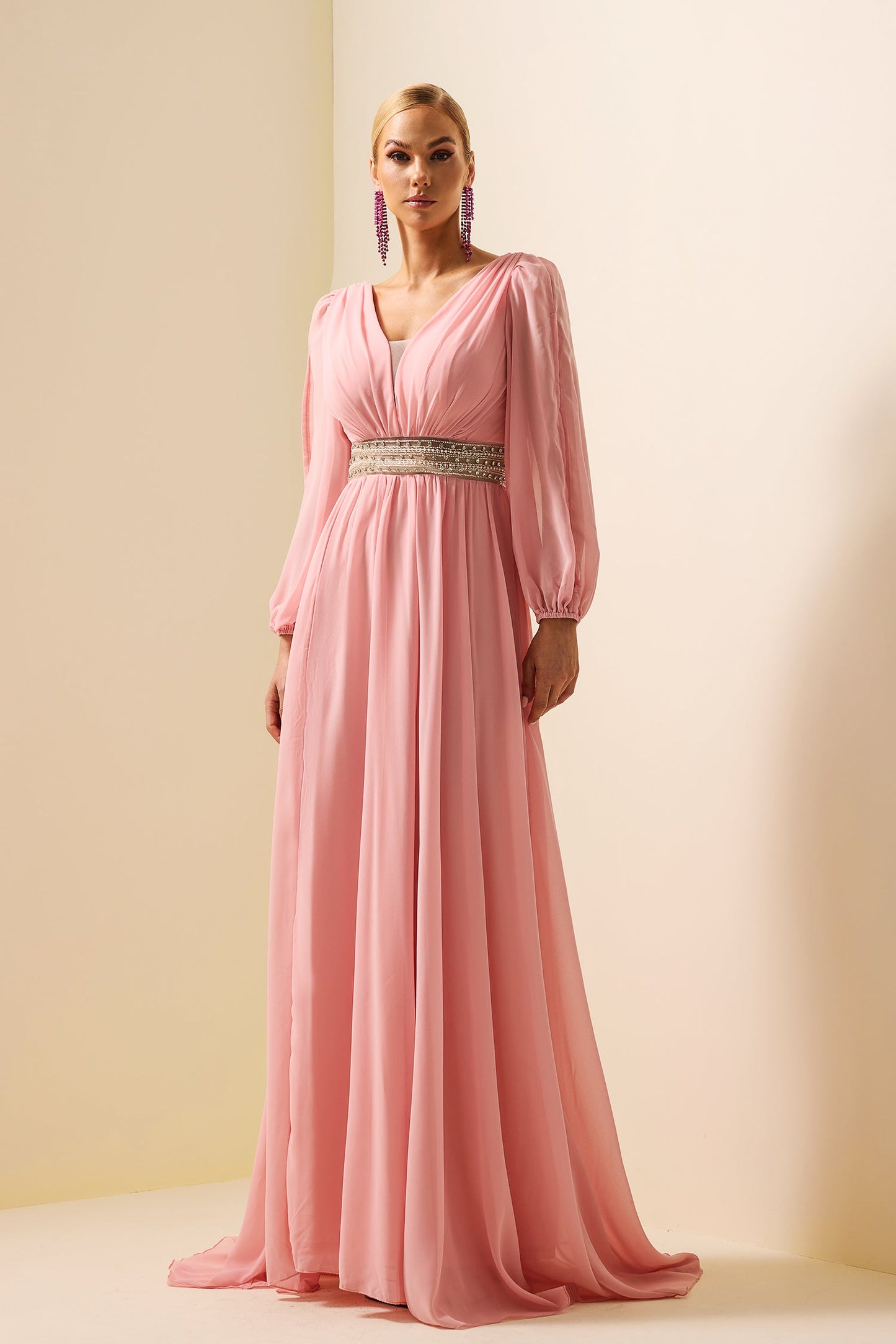 Beautifully Crafted Dress in a Classic Style
