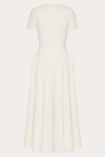Classic Vintage Dress with a Flattering Fit