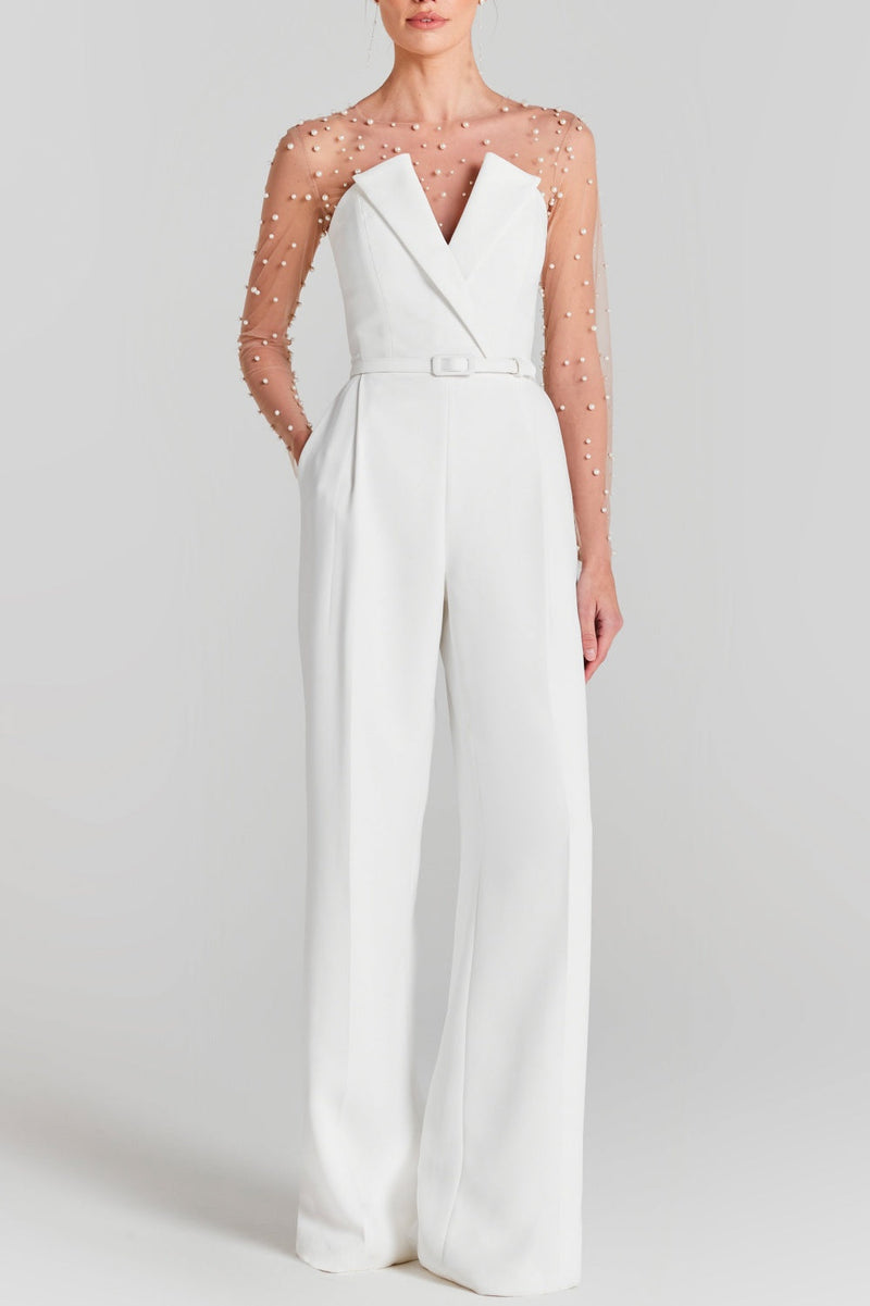 Effortlessly Elegant Garment with a Timeless Design