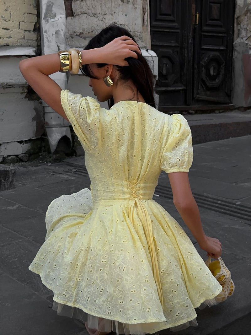 Beautifully Finished Dress in a Timeless Design