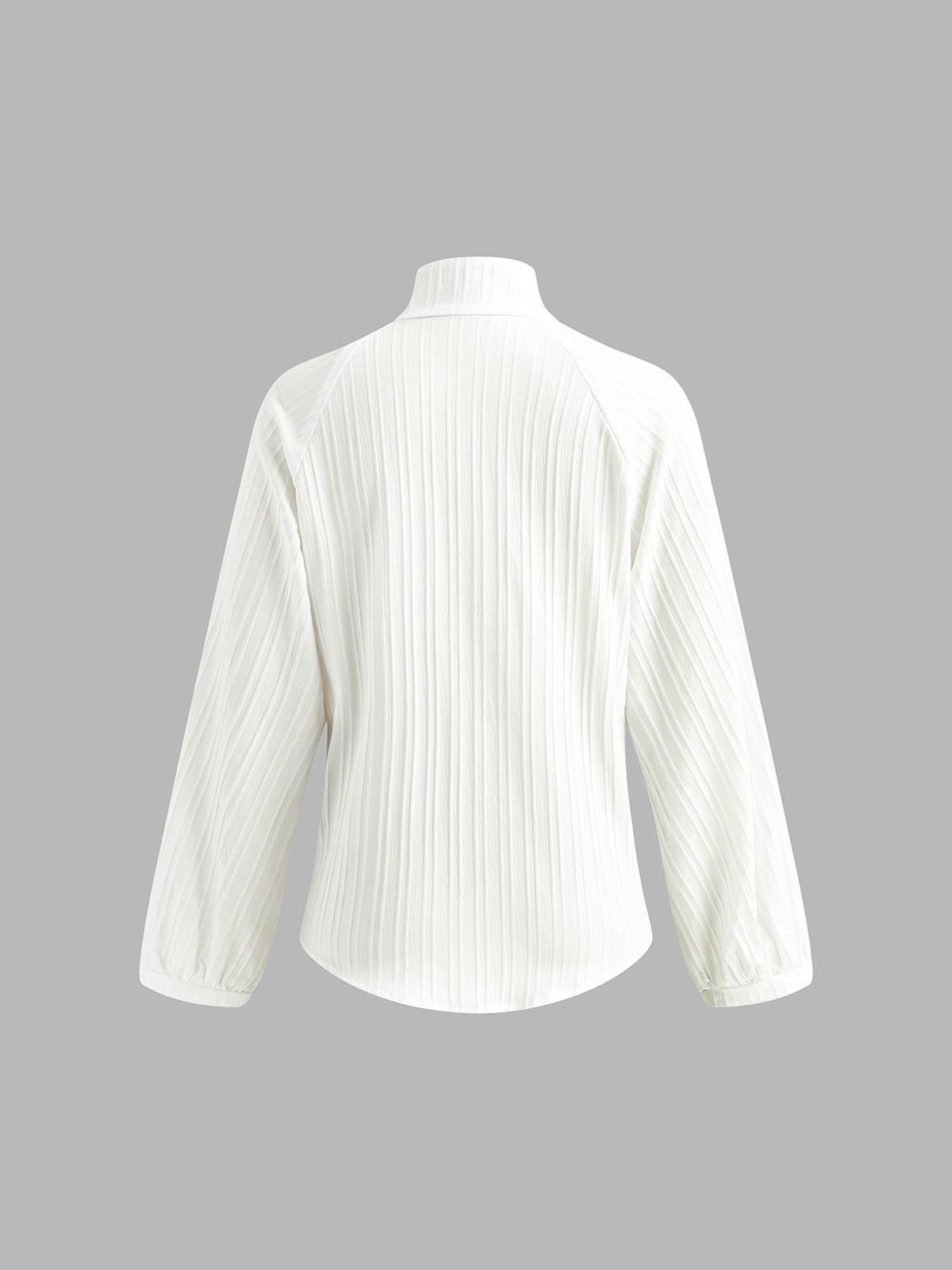 Effortlessly Elegant Pants with a Timeless Design