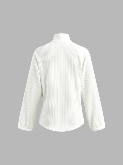 Effortlessly Elegant Pants with a Timeless Design