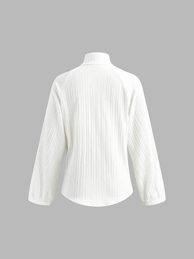 Effortlessly Elegant Pants with a Timeless Design