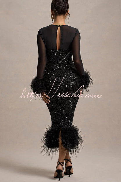 Beautifully Finished Dress in a Timeless Design